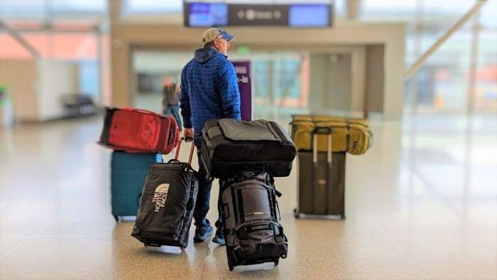 How to Choose the Right Travel Bag for Your Needs Small