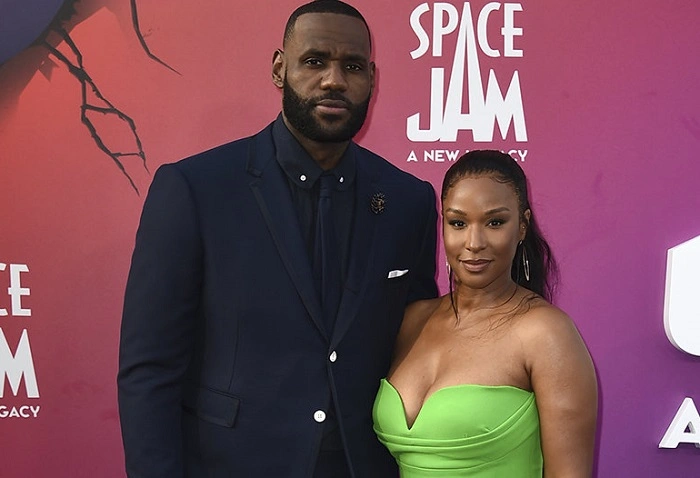 savannah james net worth1