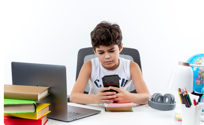 How a Facebook downloader saves classroom lessons when posts disappear